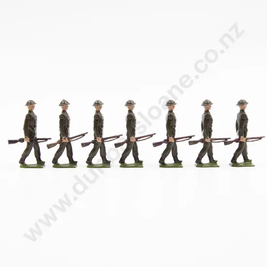 Britains Infantry in Parade Dress 7pces
