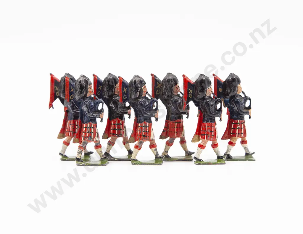 Britains Pipers of the Black Watch 7pces Image 1++