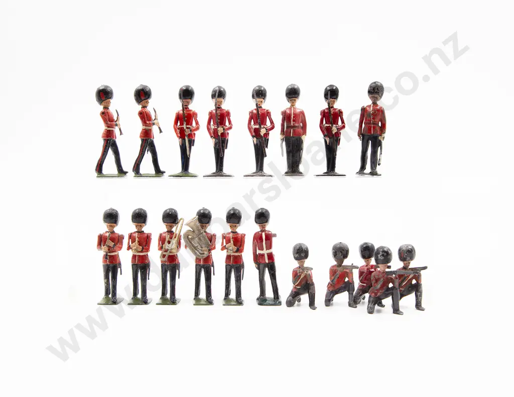 Britains Scots Guard Parade and Band 19pces Image 1++