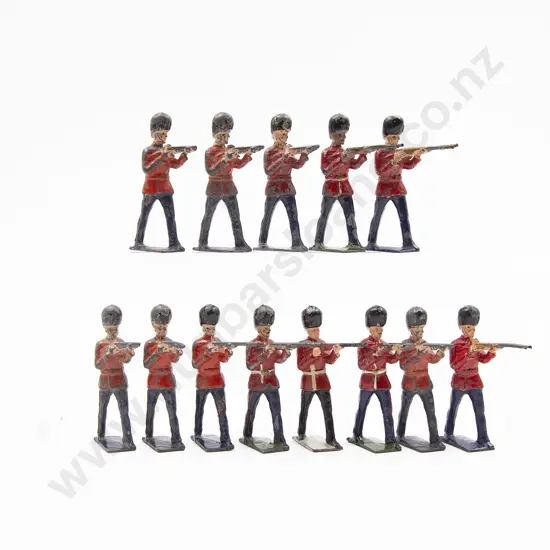 J Hill & Co Scots Guard 13pces