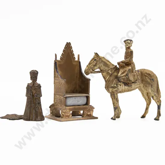Made in England Queen Elizabeth II Riding Side Saddle 2pces