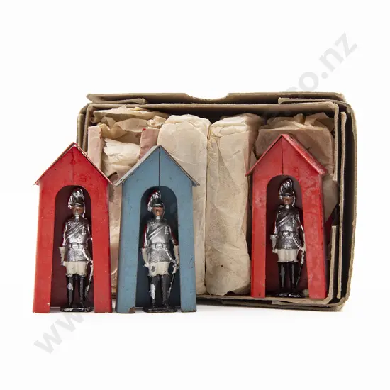Crescent Retail Box Seven Lifeguards with Sentry Boxes No 1215