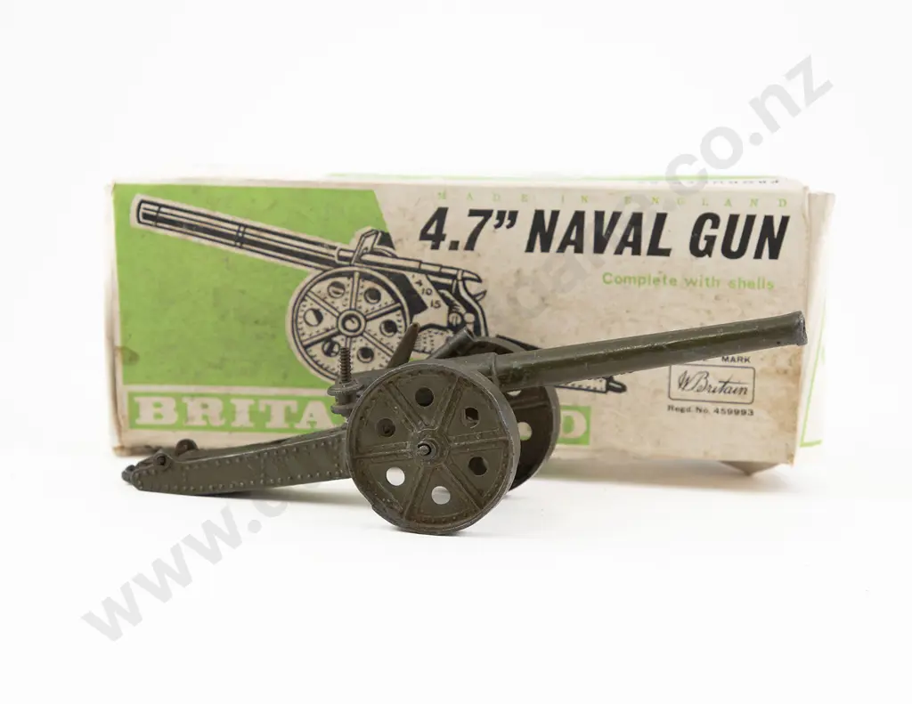 Boxed Britians 4.7" Naval Gun No 9730 with shells Image 1++