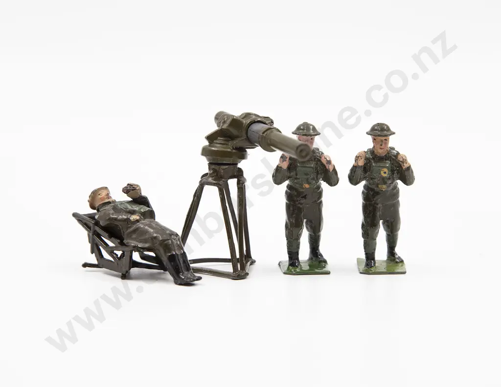 Britains Height Finder with Two Soldiers and Spotting Chair Image 1++