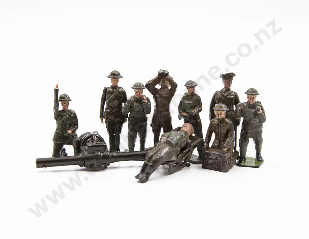 Britains Anti-Aircraft Equipment and Nine Soldiers Image 1++