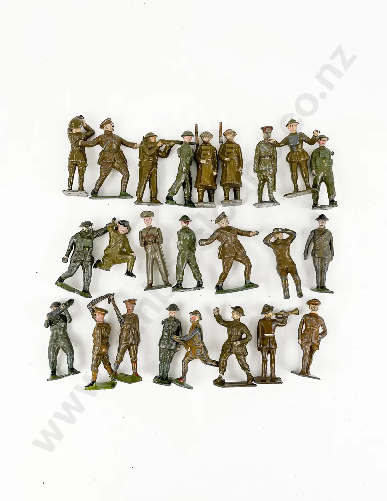 Mixed Lot Britains and Other Manufacture Posed Soldiers and Officers 24pces Image 1++