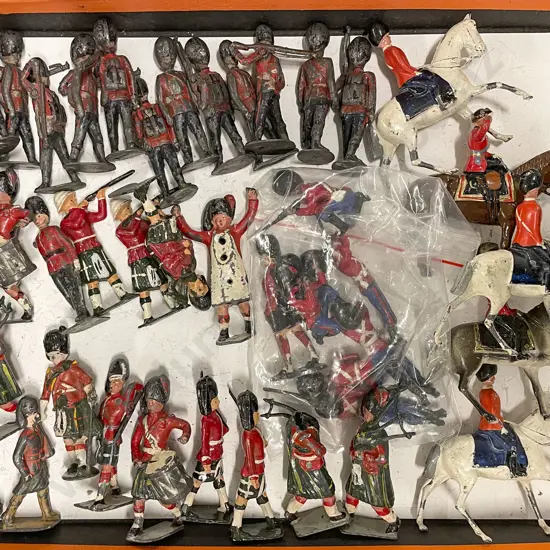 Collection Britains and Other Manufacture Highlanders and Scots Guards