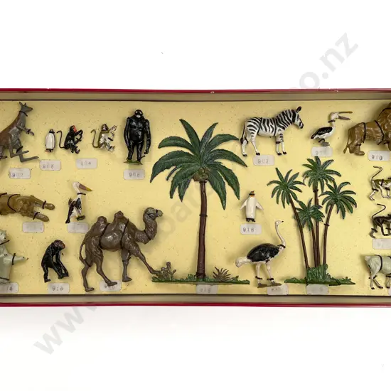 Britains Retail Sample Box of Zoo Animals