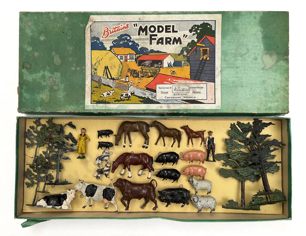 Boxed Britains Composed Model Farm 38F Image 1++