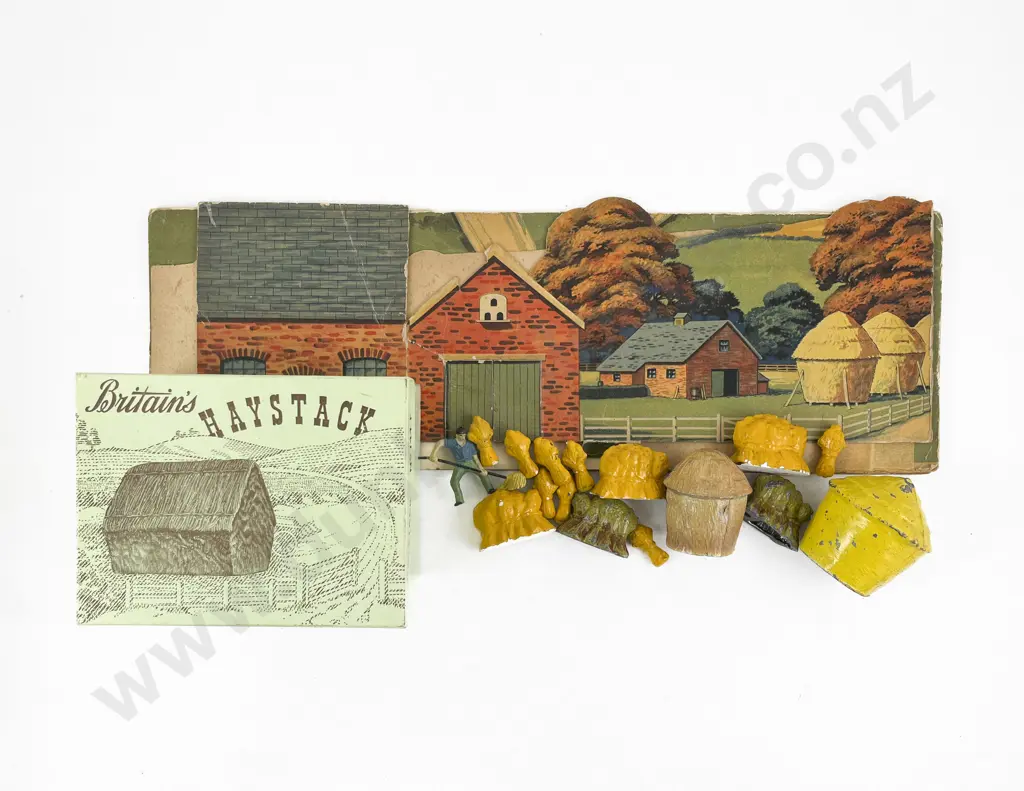 Boxed Britains Haystack No 144F Image 1++