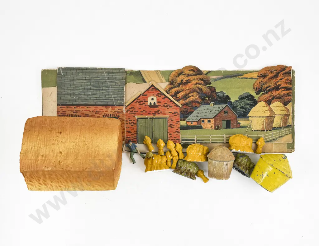 Boxed Britains Haystack No 144F Image 1++