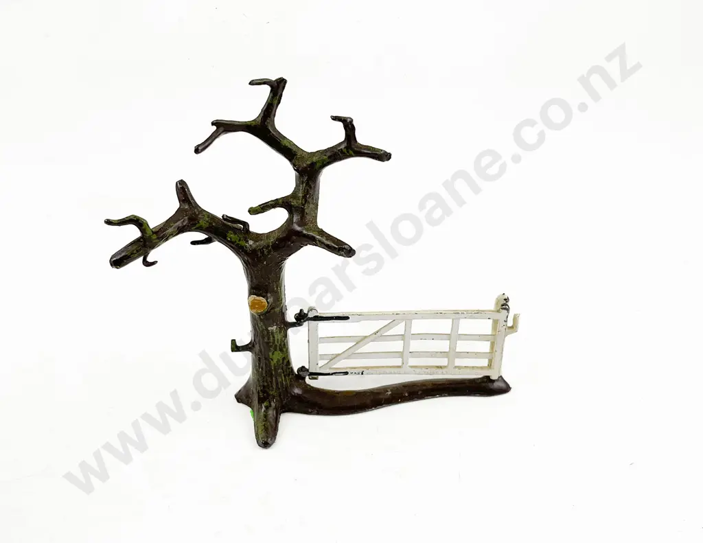Mainly Britains Farm Series Yard Accessories People Image 1++