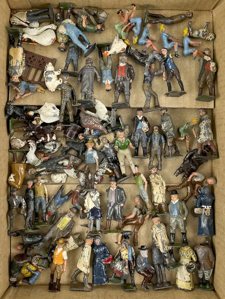 Qty Britains and Other Manufacture Broken Farm Yard and Zoo Animals Image 1++