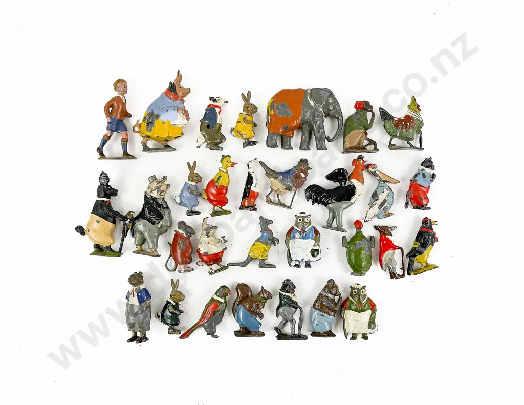 Britains Character Coco Cubs Animals and Boy 30pces Image 1++