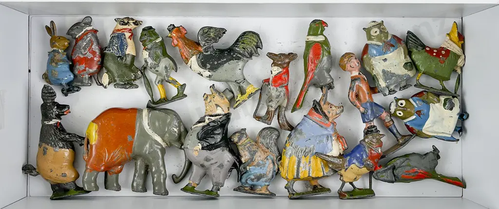Britains Character Coco Cubs Animals and Boy 18pces Image 1++