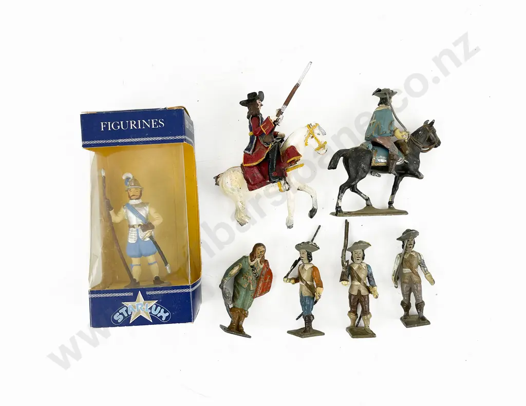 Solid Cast Musketeer Figures 5pces Image 1++