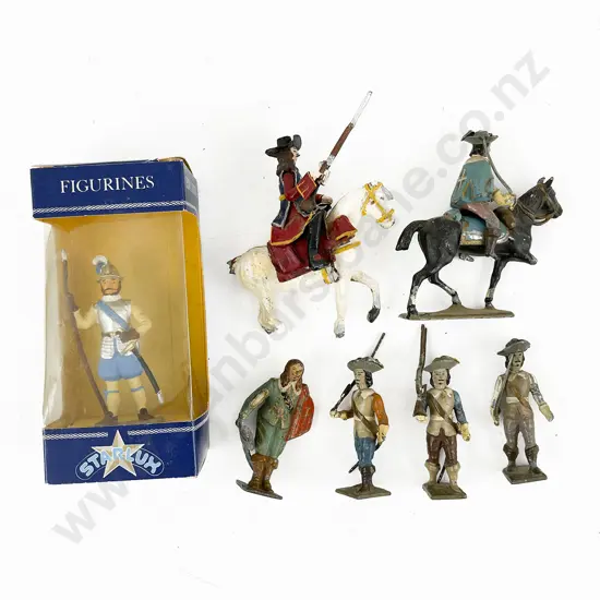 Solid Cast Musketeer Figures 5pces
