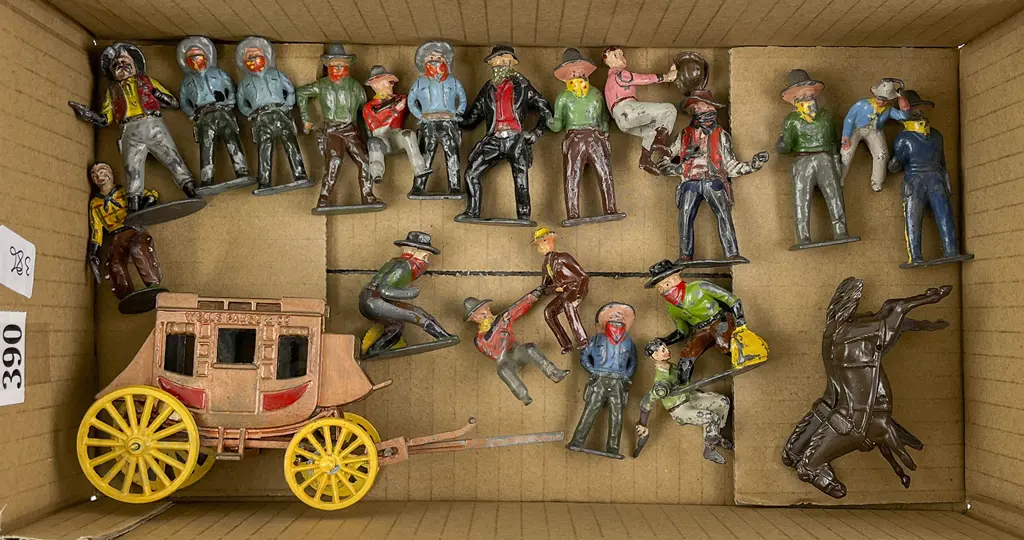 Stage Coach with Robbers 20pces Image 1++