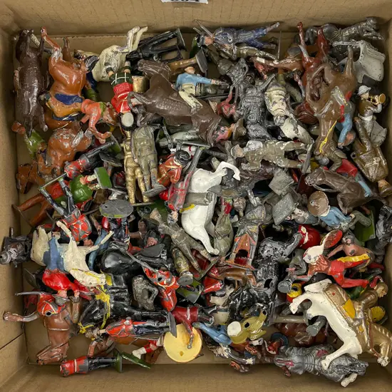 Large Qty Mixed Manufacture Broken Figures