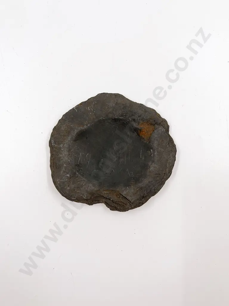 A Pounamu Polishing Slate (Greywacke) Image 1++