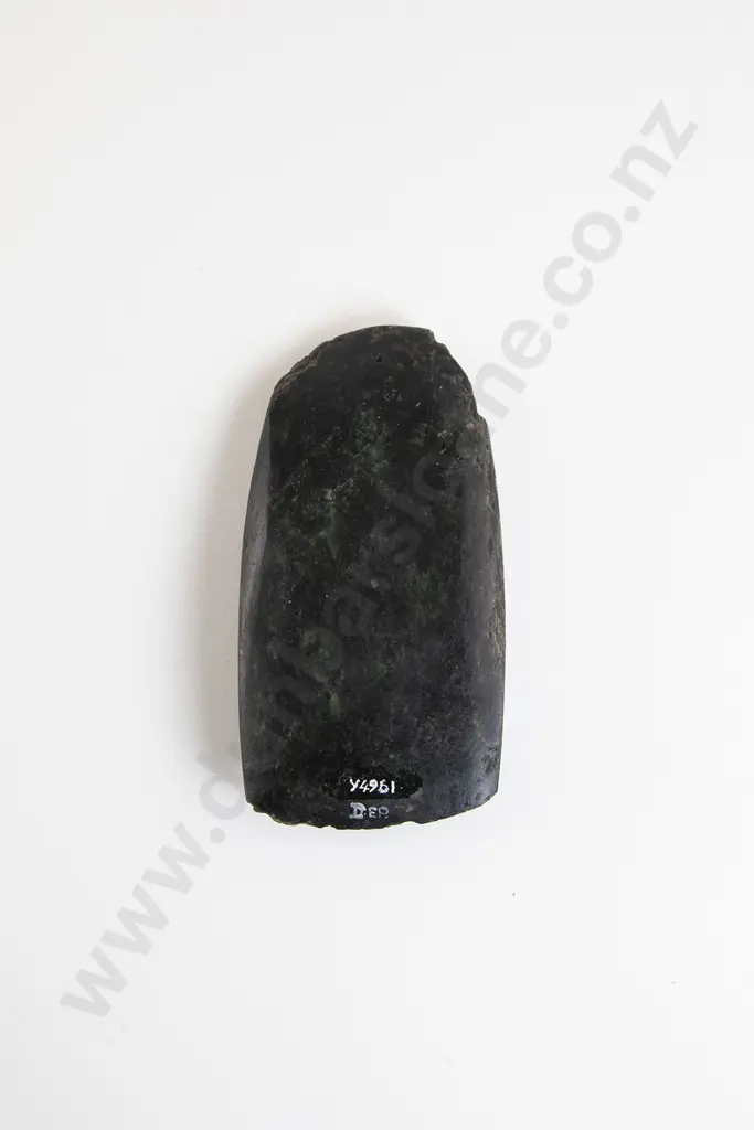 A Pre-European Toki Pounamu Image 1++