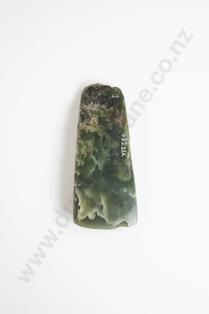 A Pre-European Toki Pounamu Image 1++