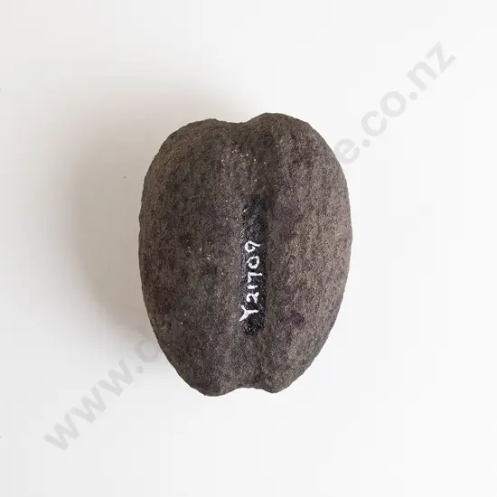 A Mahe (Stone Sinker)