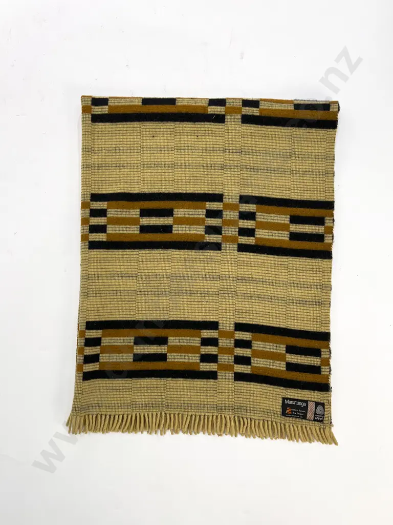 Manatunga Wool Travel Rug Image 1++