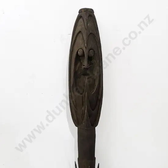 A Papua New Guinea Romkun Post