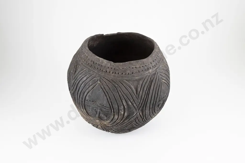 A Papua New Guinea Bowl Image 1++