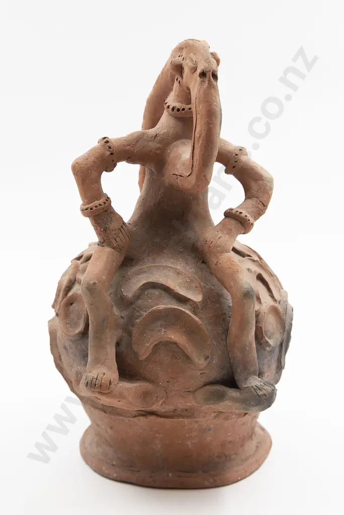 A Papua New Guinea Roof Gable Figure Image 1++
