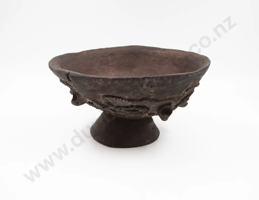 A Papua New Guinea Sago Jar Lid Image 1++