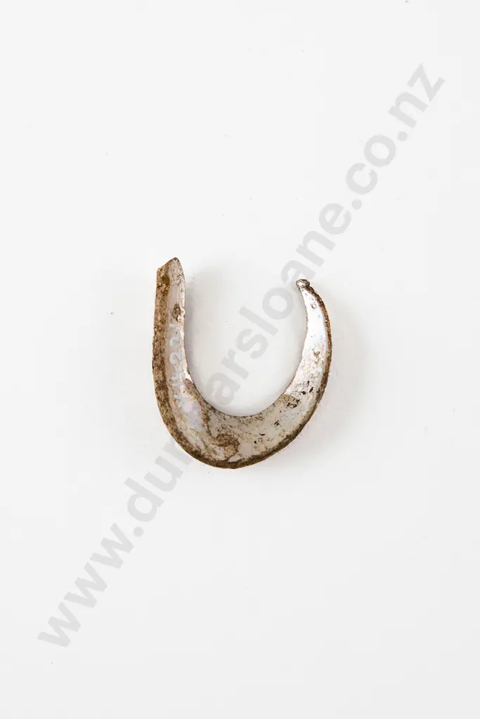 Small Shell Hei Matau (Fishhook) Image 1++