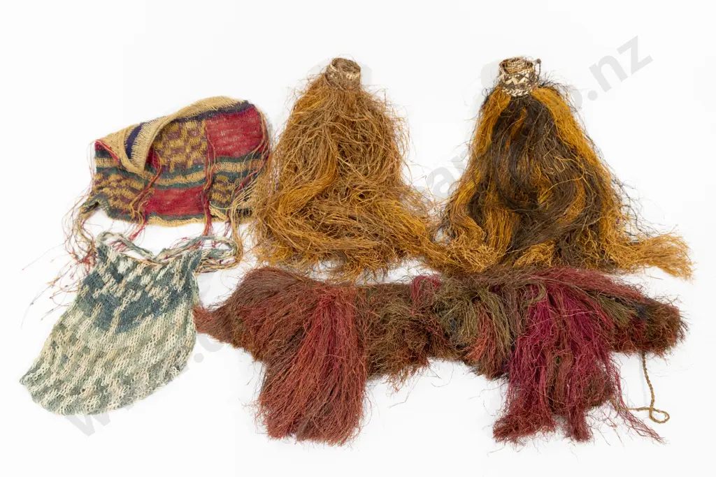 Four Papua New Guinea Raffia Tribal Garments And Two Billum Bags Image 1++