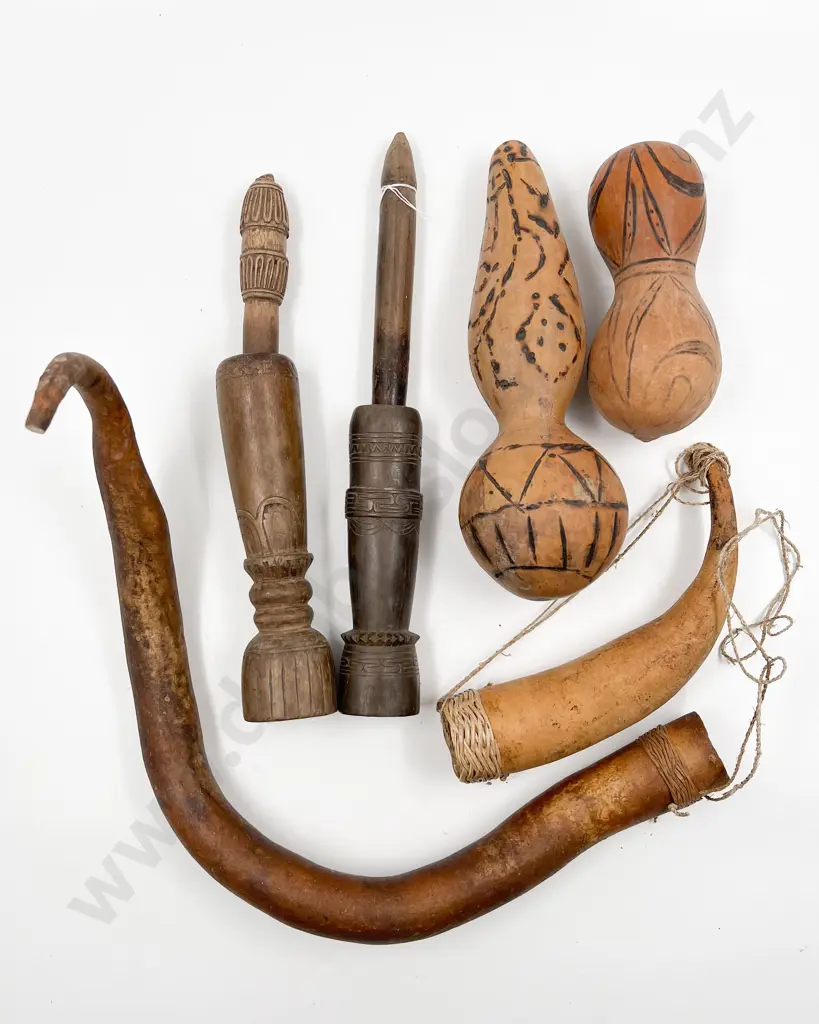 Four Gourds And Two Morter And Pestles From Papua New Guinea Image 1++