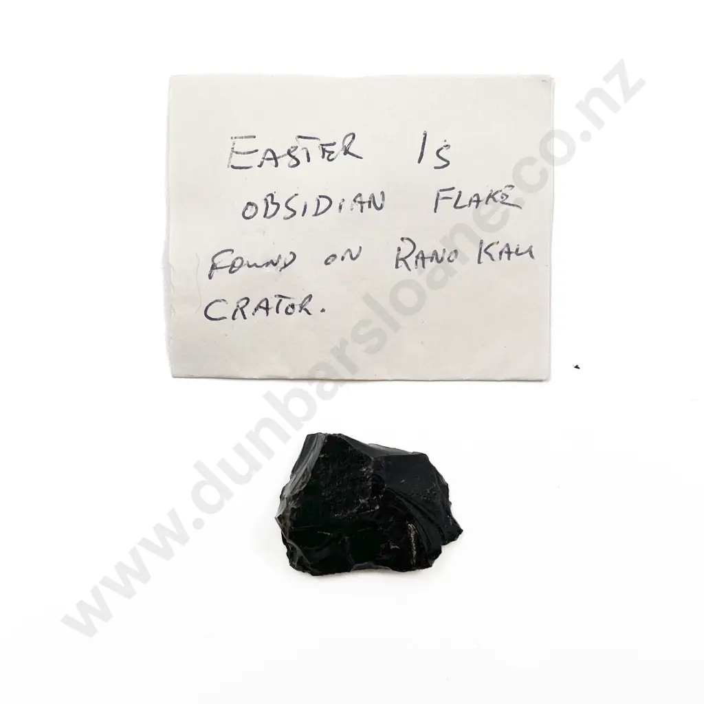 A Group Of Miscellaneous Items Image 1++