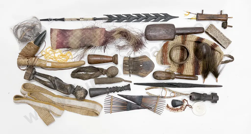 Assorted Items From Papua New Guinea Image 1++