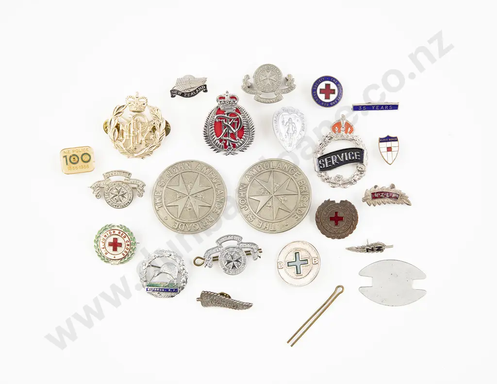 Collection NZ Police St John and other Badges (20) Image 1++