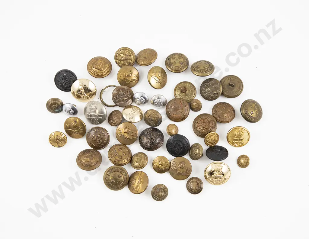 Qty NZ and some British Military Buttons Image 1++
