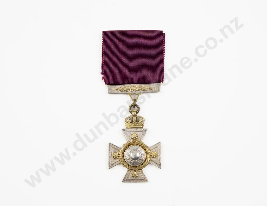 Cased Replica No.10 New Zealand Cross Image 1++