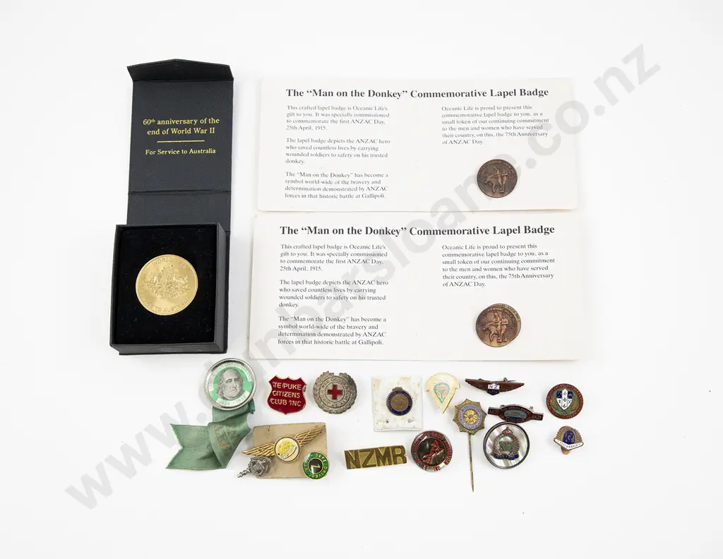 ANZAC Day Commemorative Badges and Assorted Image 1++