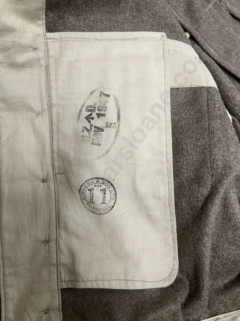 WWII Battle-Dress Jacket belonging to Captain Charles Upham V.C. and Bar Image 1++