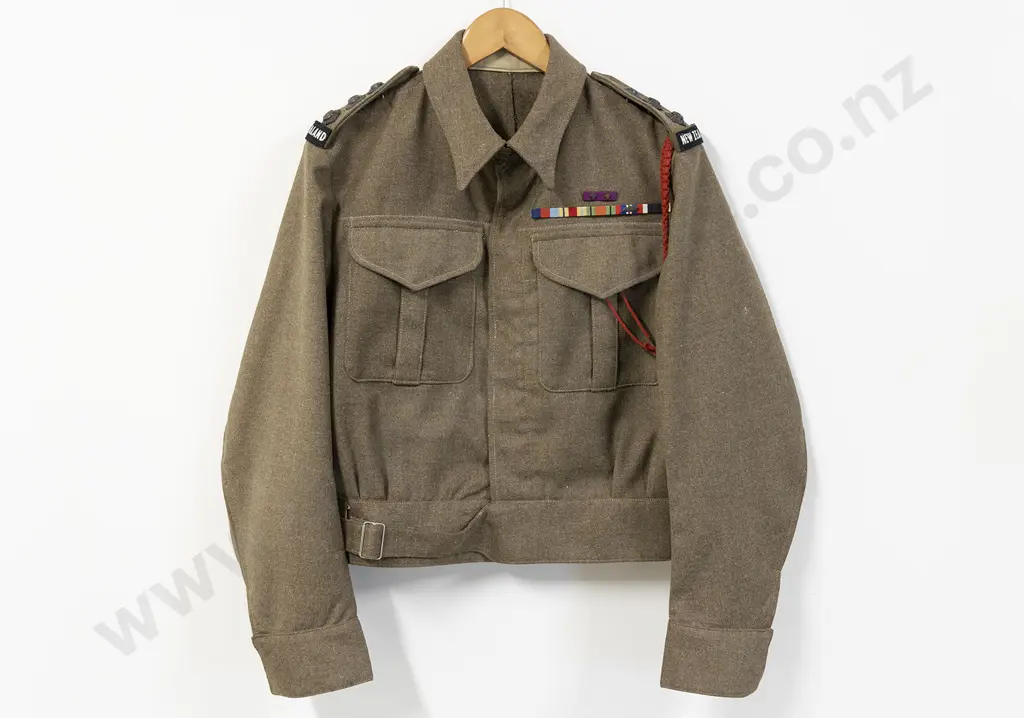 WWII Battle-Dress Jacket belonging to Captain Charles Upham V.C. and Bar Image 1++