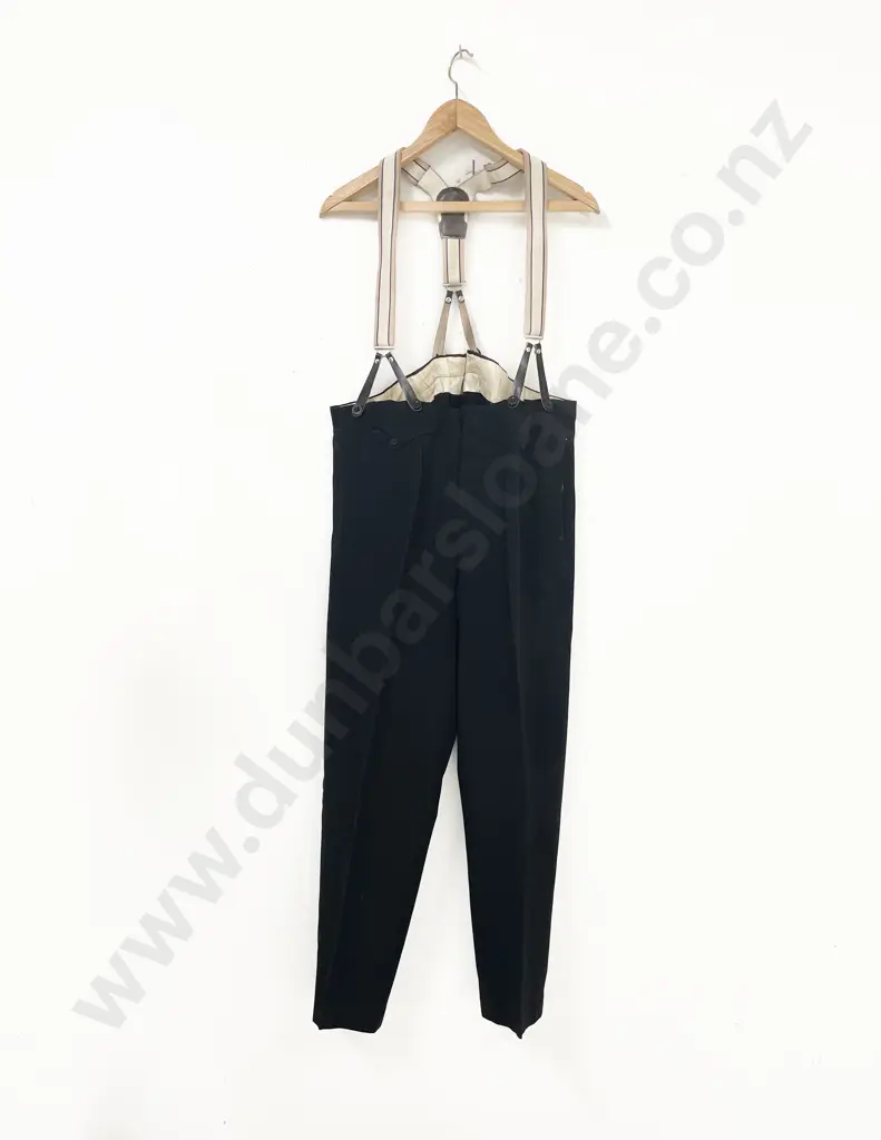 C19th British Army Officers Uniform Image 1++