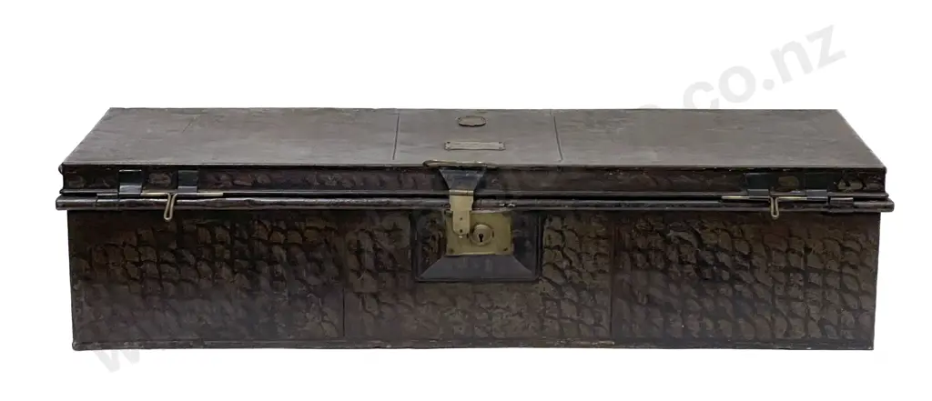 Victorian Military Tin Uniform Trunk Image 1++