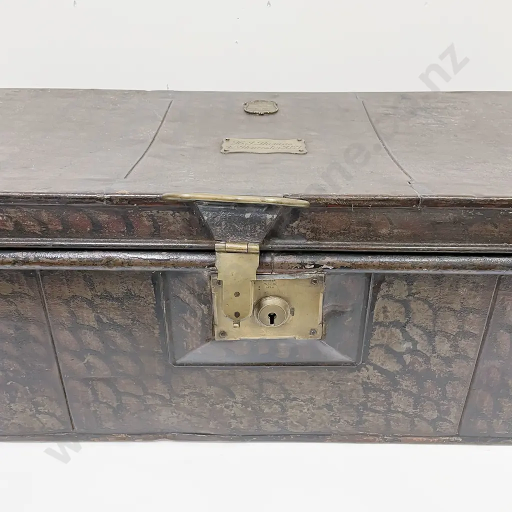 Victorian Military Tin Uniform Trunk Image 1++