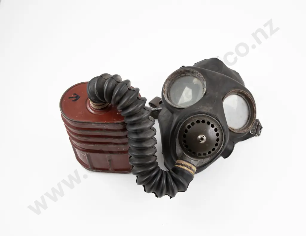 WWII 1941 British Army Gas Mask and Canister Image 1++