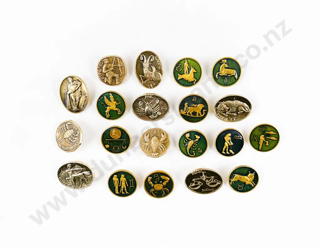 Collection Twenty Soviet Badges C1981 - 1991 Image 1++