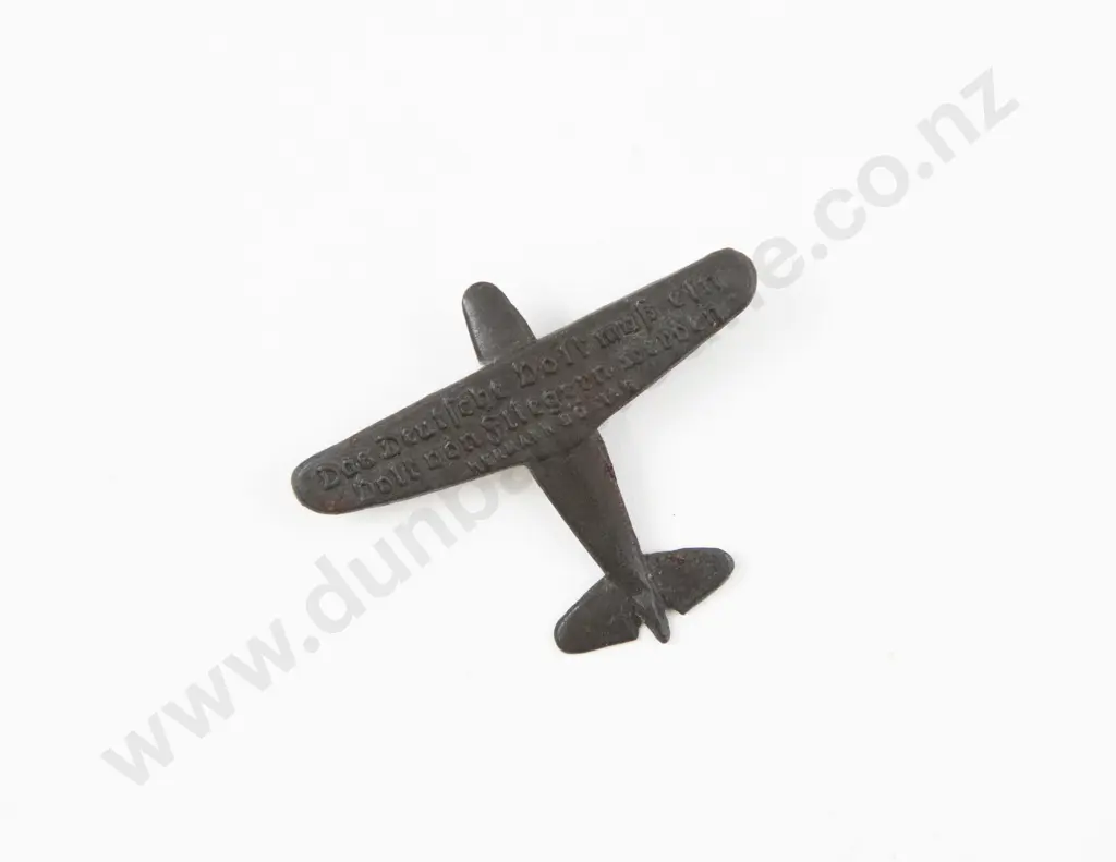 WWII German Metal Tinnie Image 1++