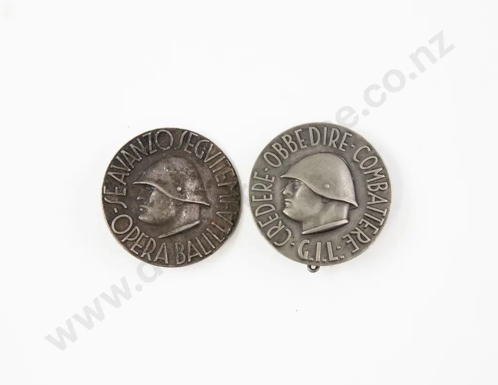 Two WWII Italian Badges Image 1++